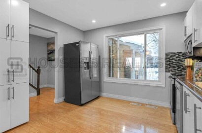 3 Bedroom Freehold Townhome - Downtown Brampton