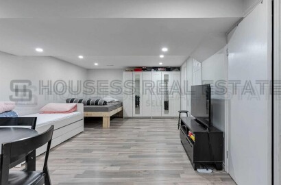 3 Bedroom Freehold Townhome - Downtown Brampton