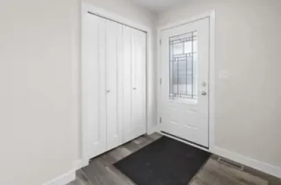 Front Drive Detached Lincolnberg Master Builder